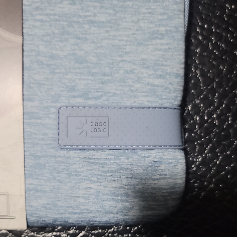 Light Blue Tablet Sleeve - Picture 2 of 9